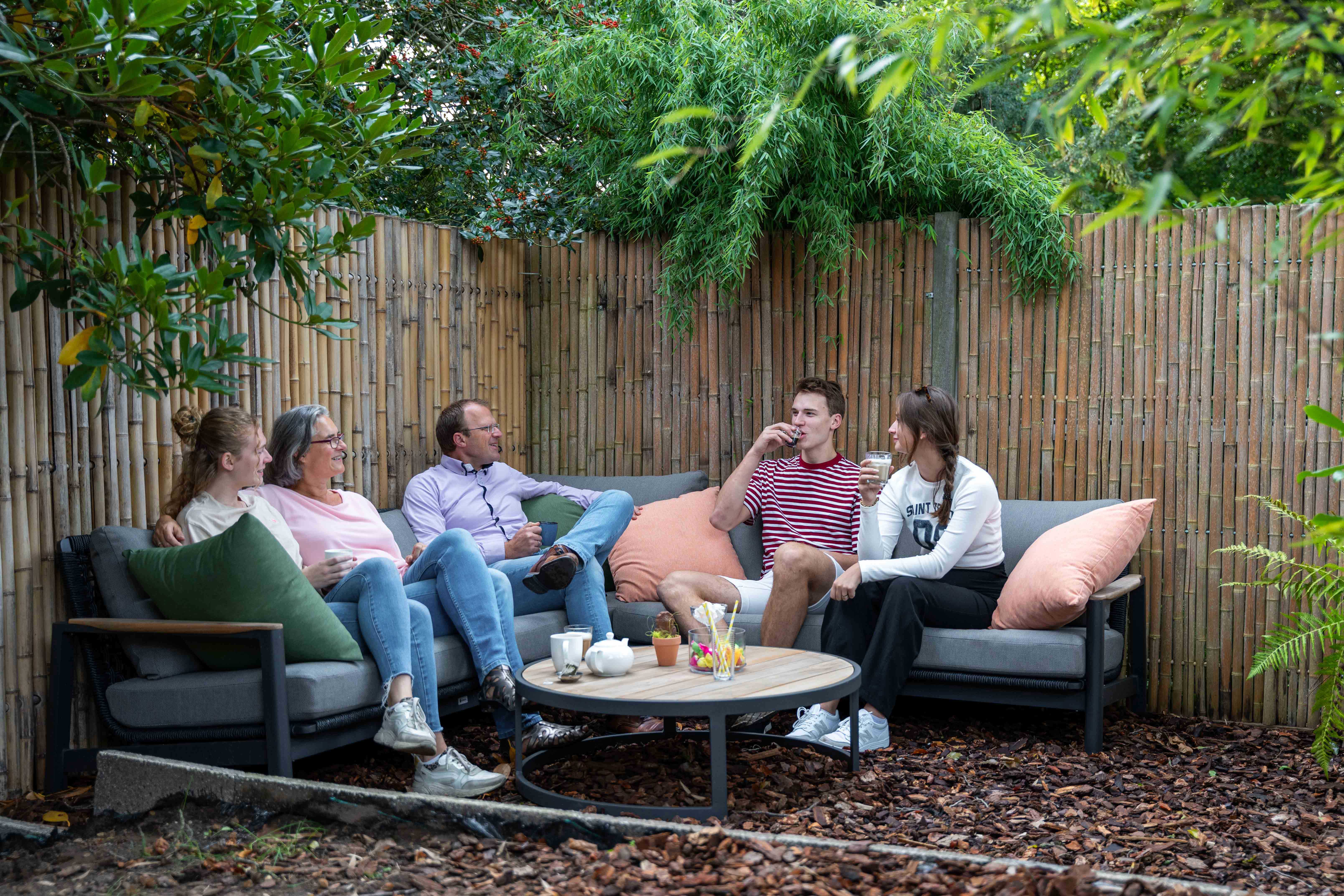 Kijkje in de achtertuin | Fam Verbeeck